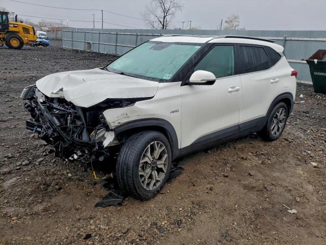  Salvage Kia Seltos