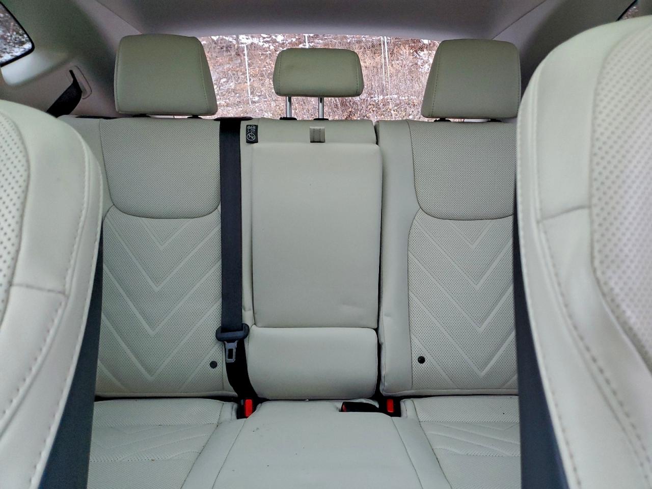 Lexus NX 450h Luxury Image 10