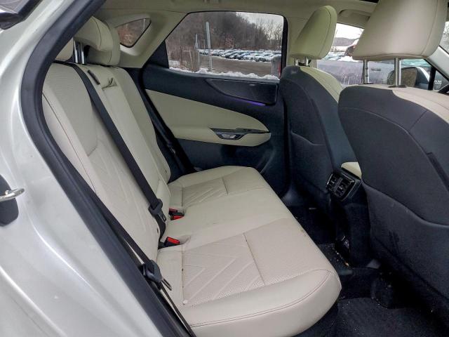 Lexus NX 450h Luxury Image 8