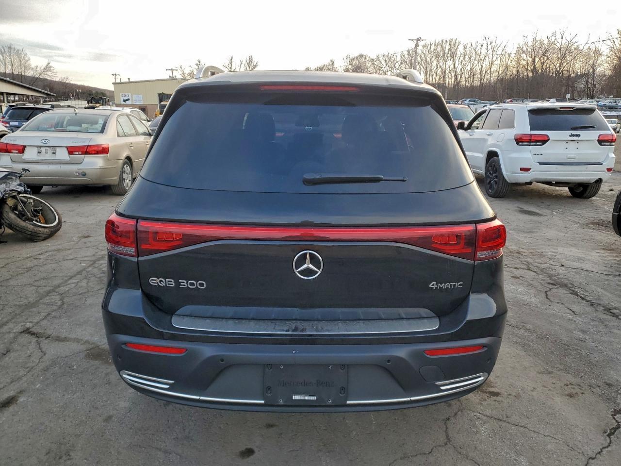 Mercedes-Benz EQB 300 4matic Image 3