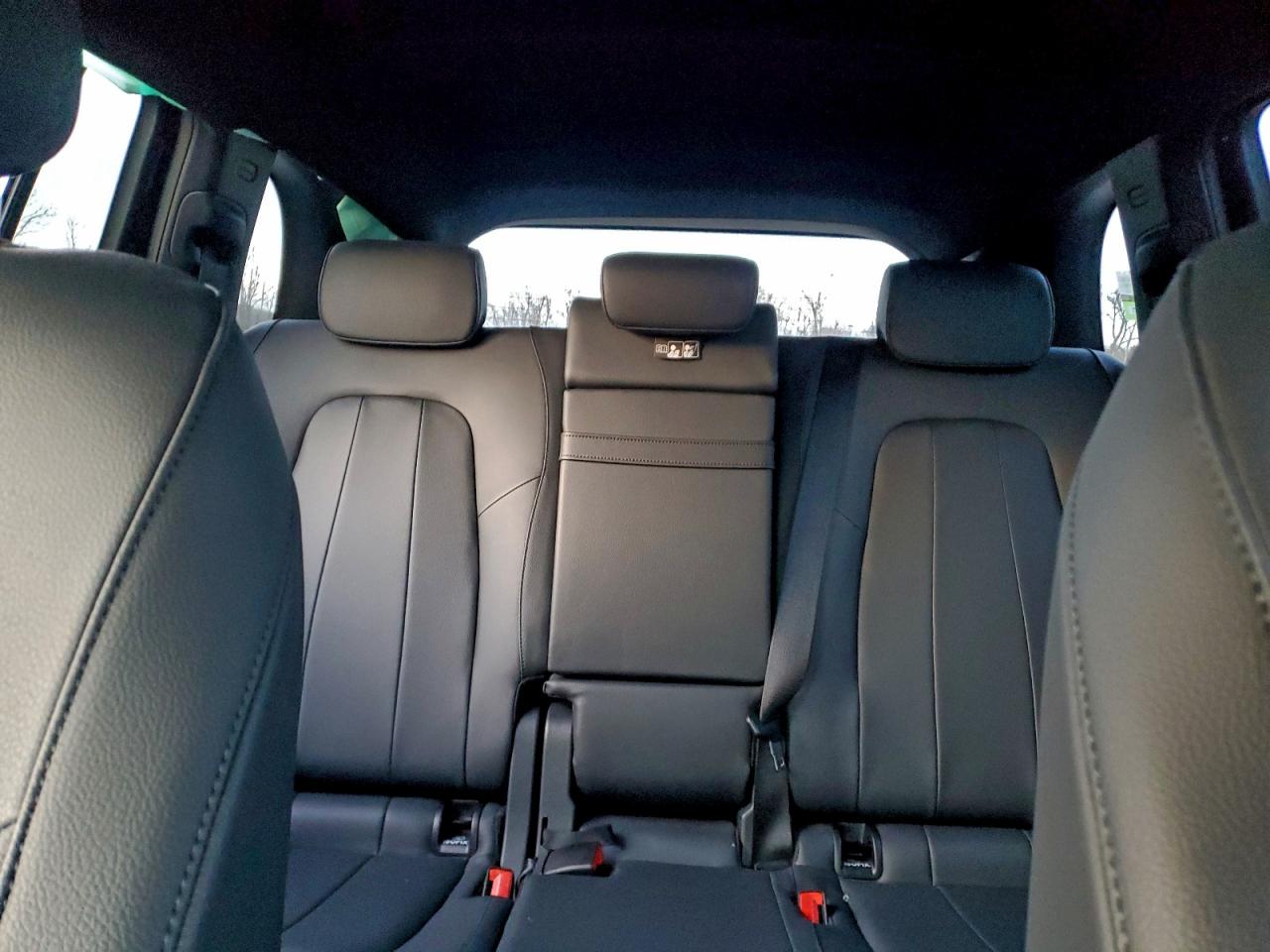 Mercedes-Benz EQB 300 4matic Image 6