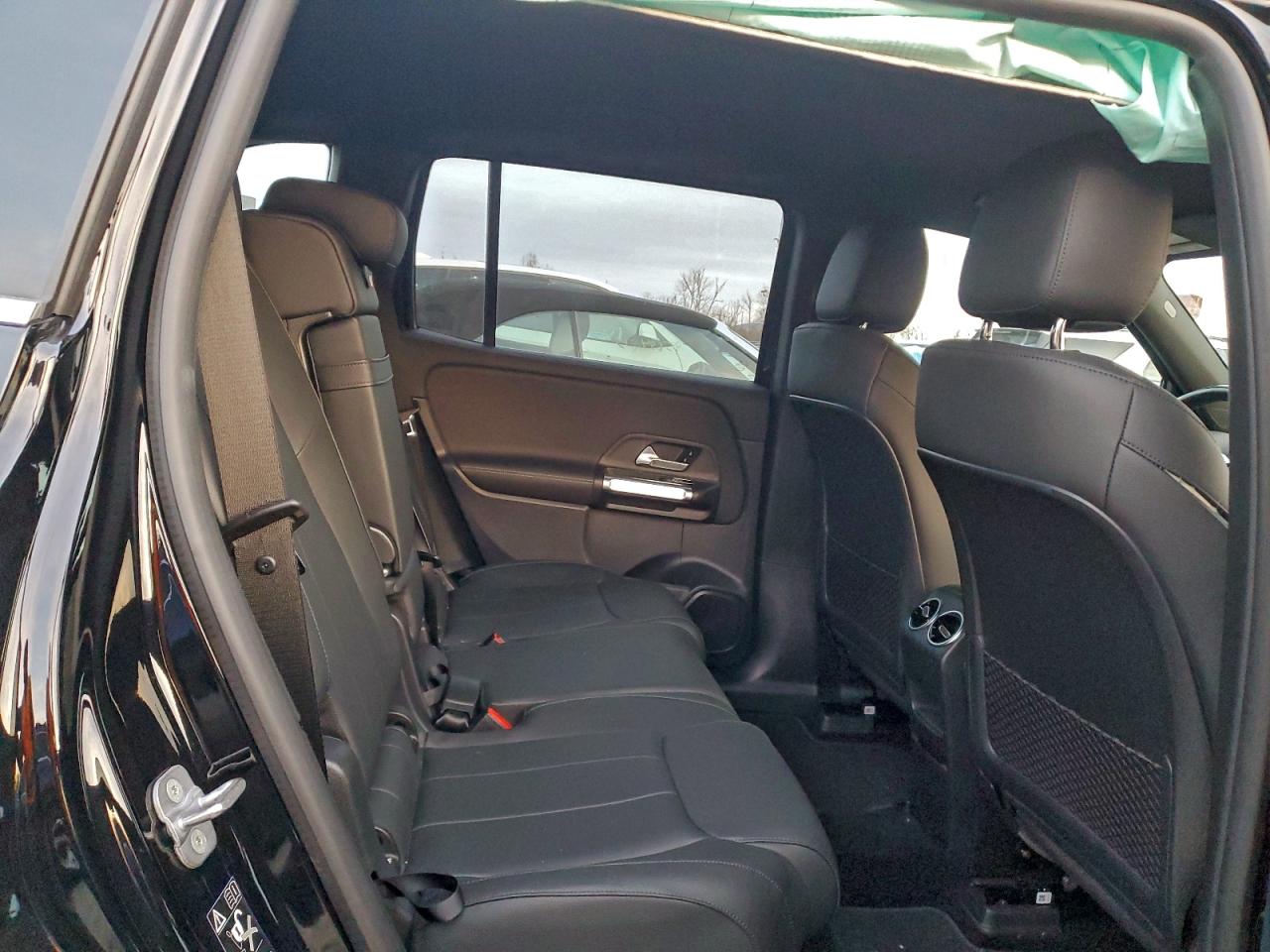 Mercedes-Benz EQB 300 4matic Image 11