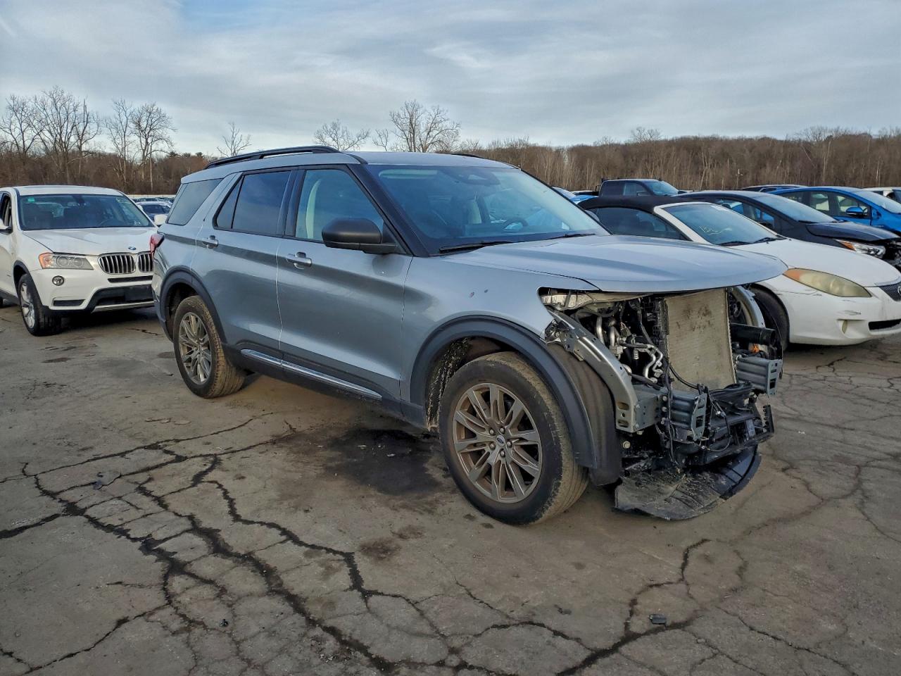 Ford Explorer Active Image 5