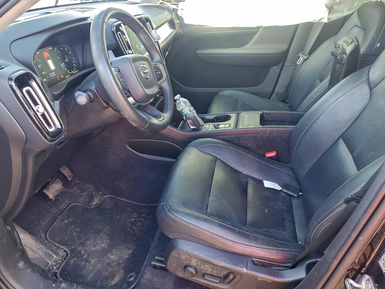 Volvo XC40 T5 Momentum Image 12