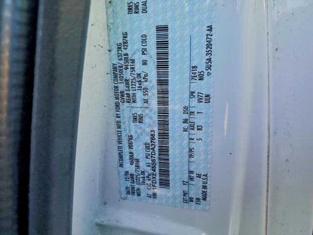 Ford Econoline E450 Super Duty Cutaway Van Image 12