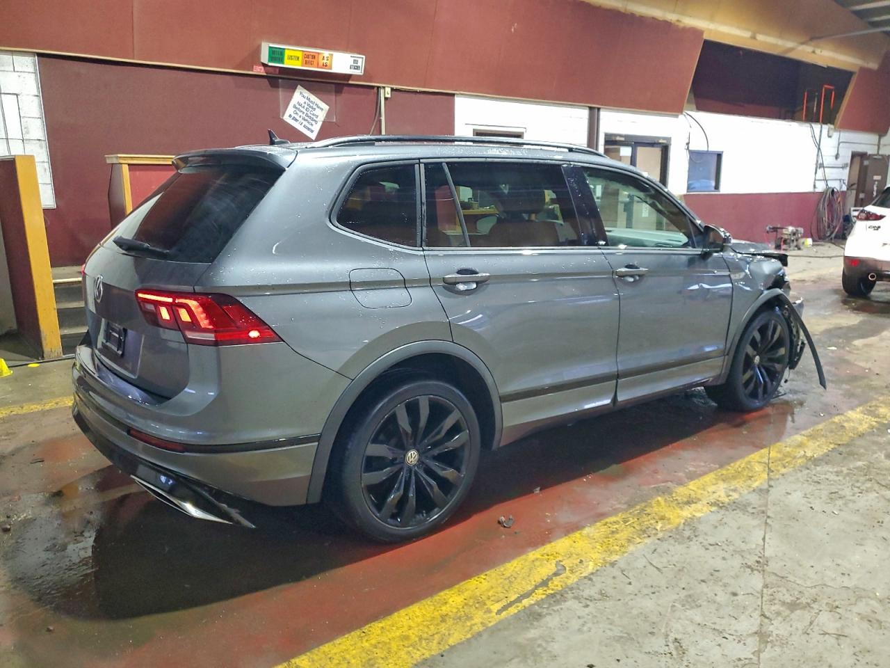 Volkswagen Tiguan Se Image 2