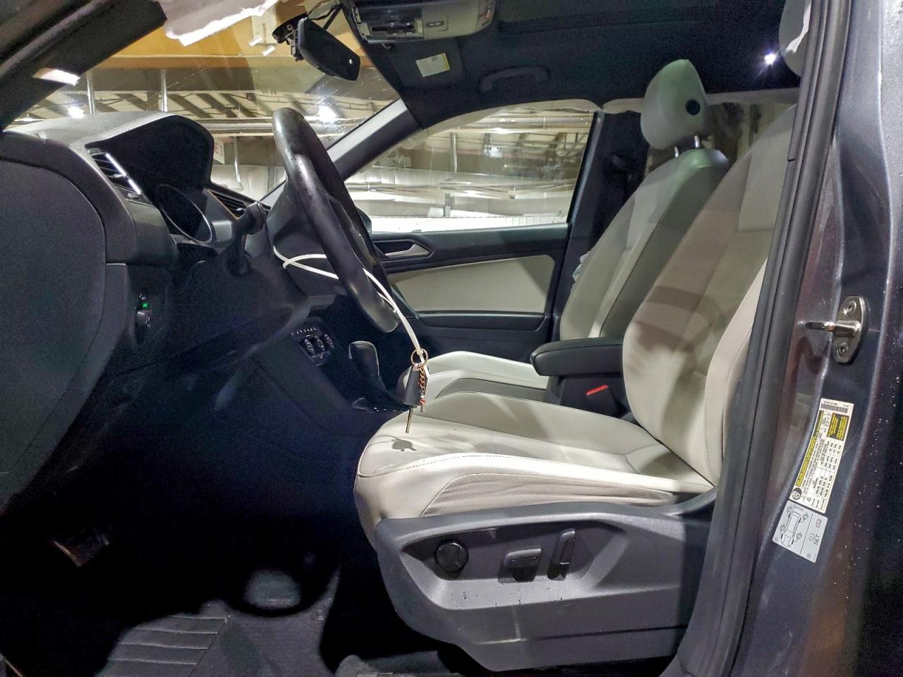 Volkswagen Tiguan Se Image 8