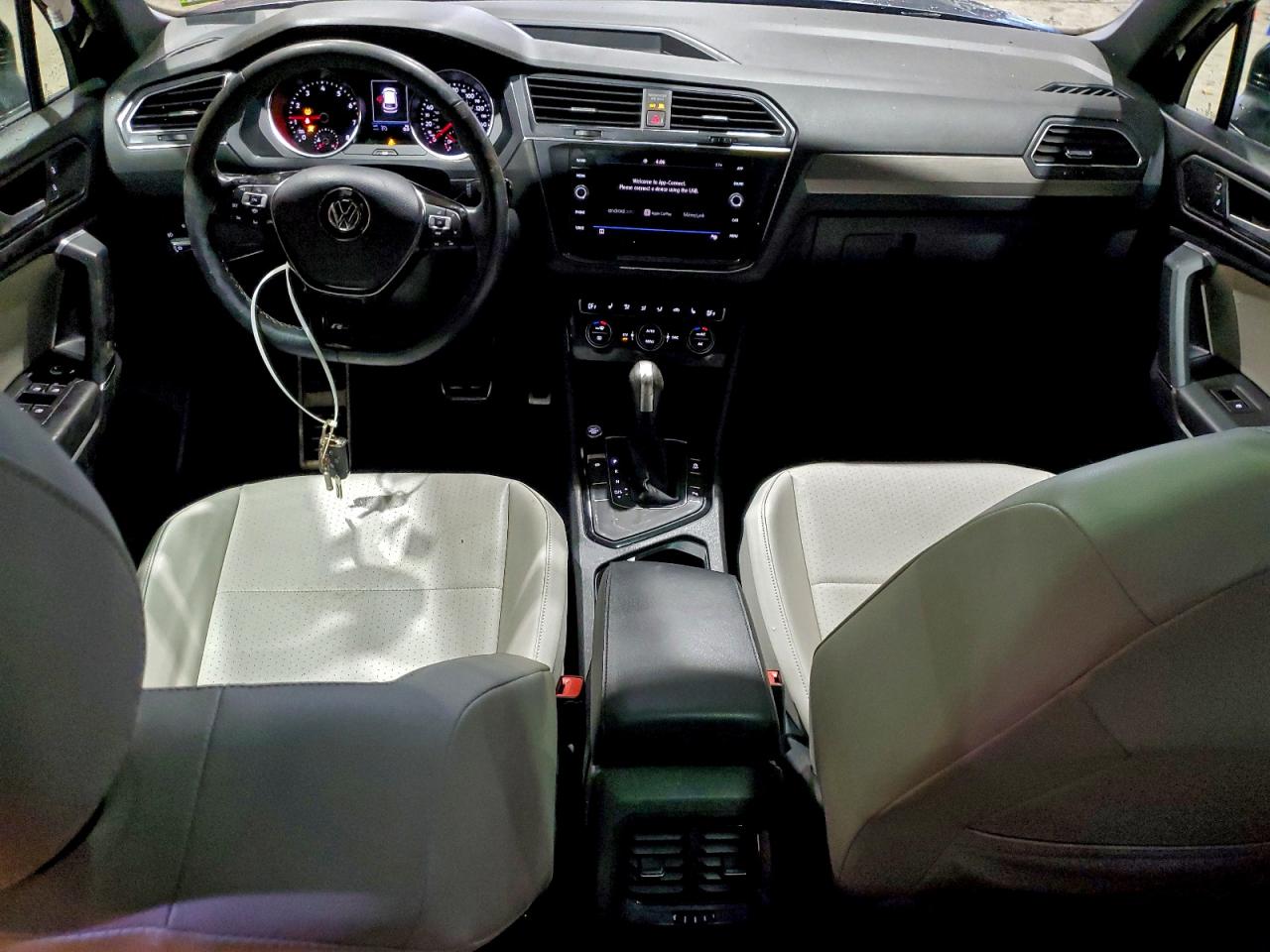 Volkswagen Tiguan Se Image 4