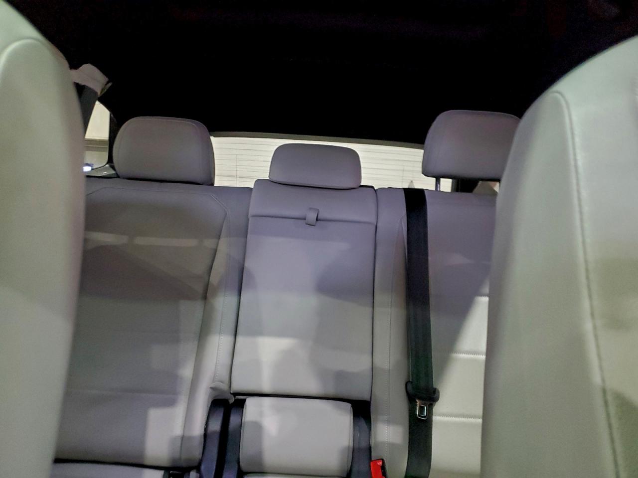 Volkswagen Tiguan Se Image 9