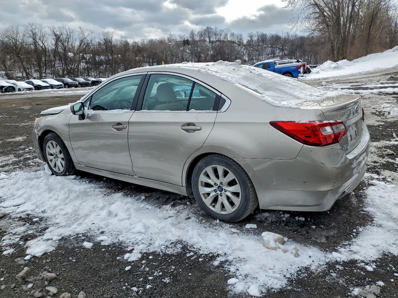 Subaru Legacy 2.5i Premium Image 2