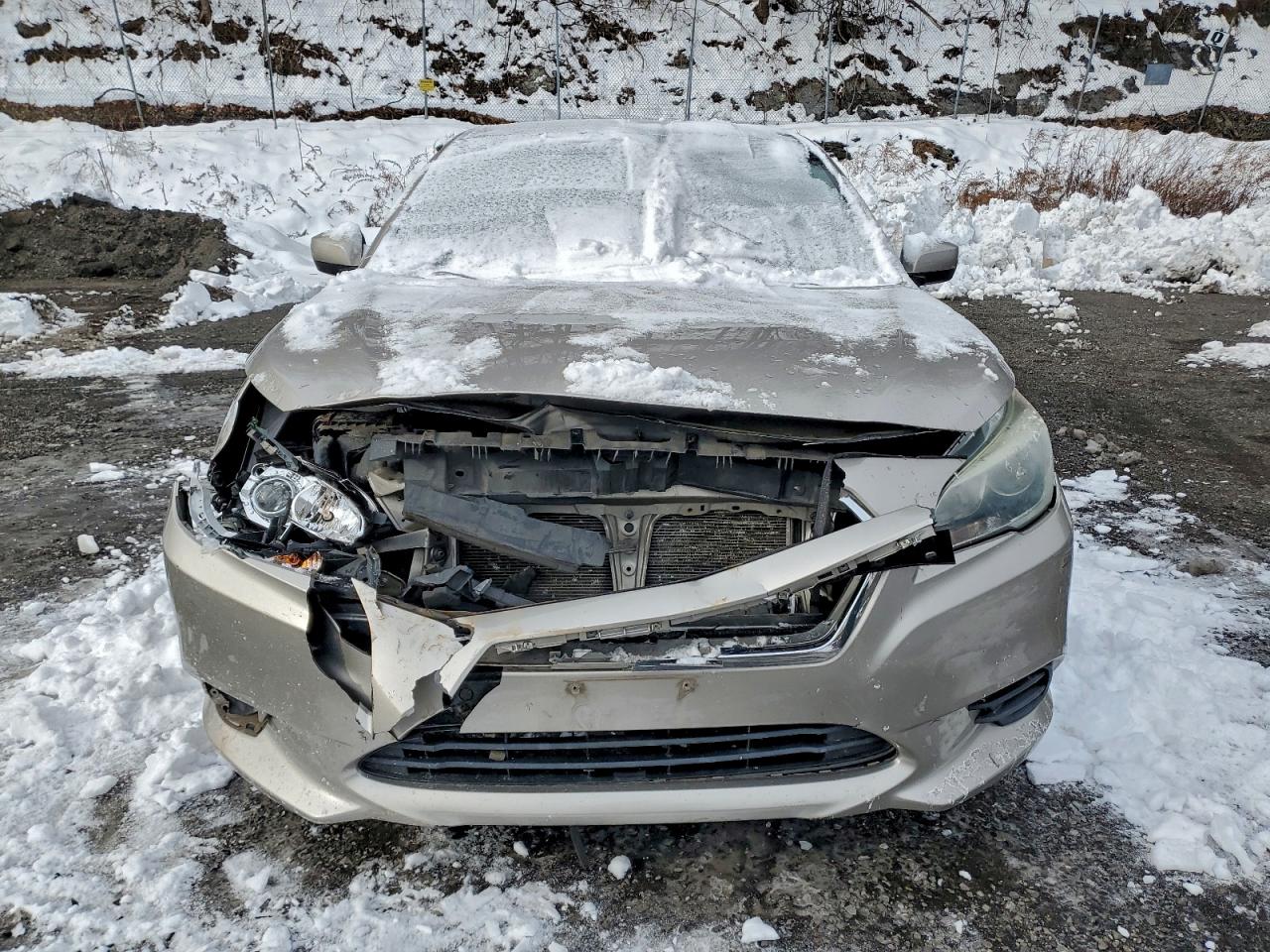 Subaru Legacy 2.5i Premium Image 6