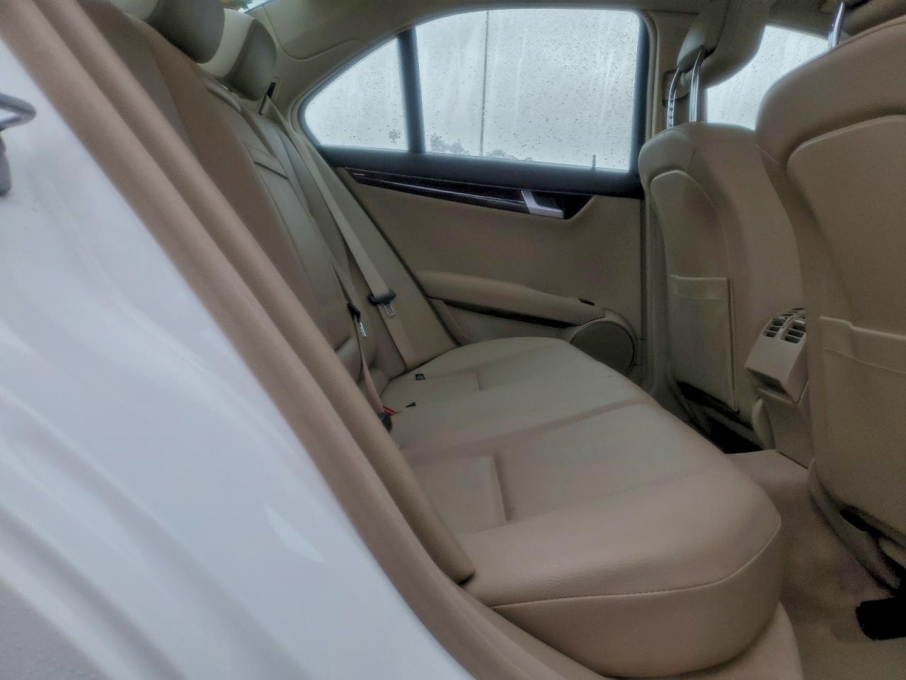 Mercedes-Benz C-Class 300 4matic Image 4