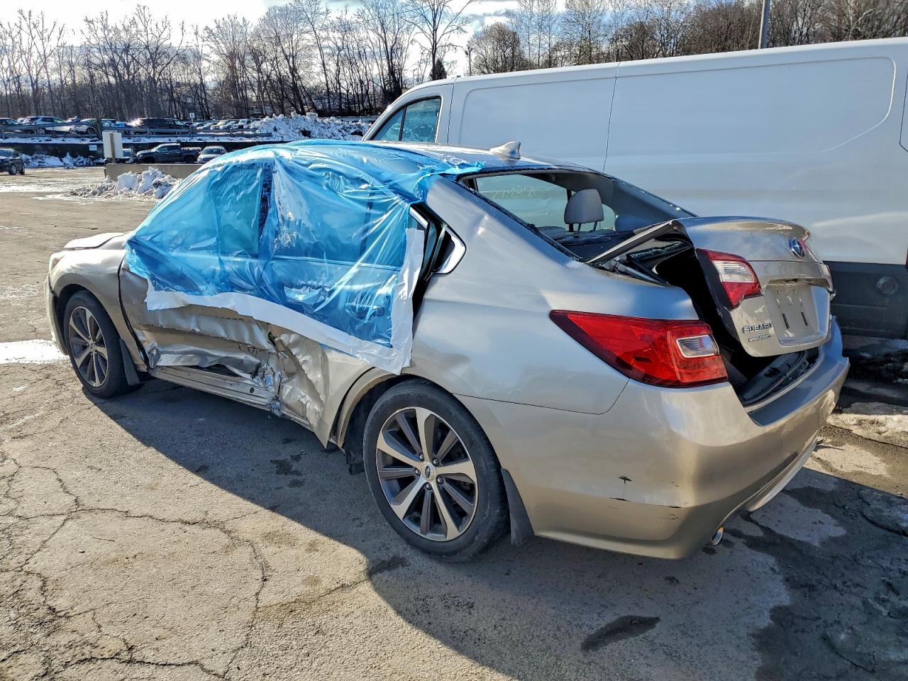 Subaru Legacy 2.5i Limited Image 6