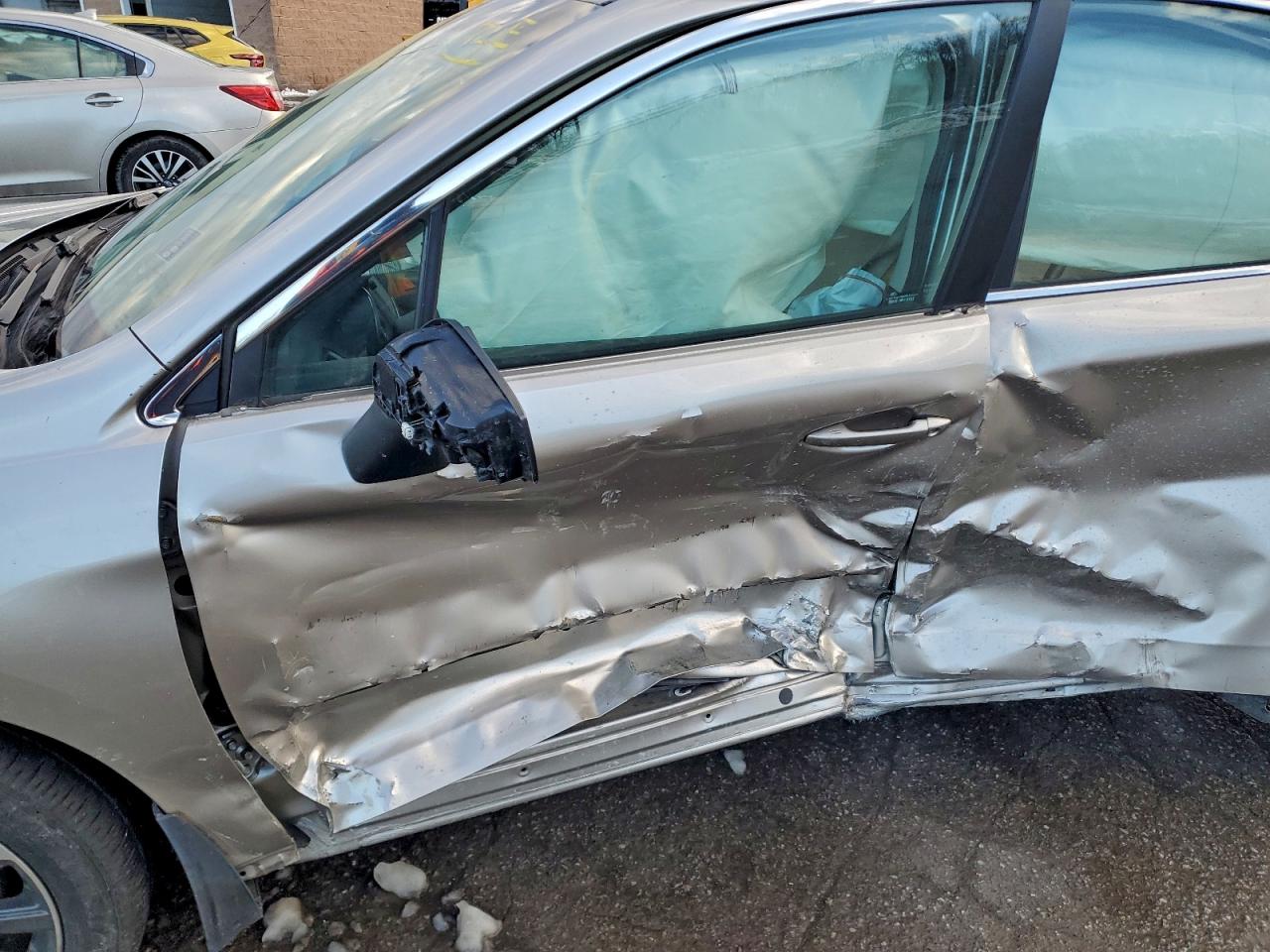 Subaru Legacy 2.5i Limited Image 10