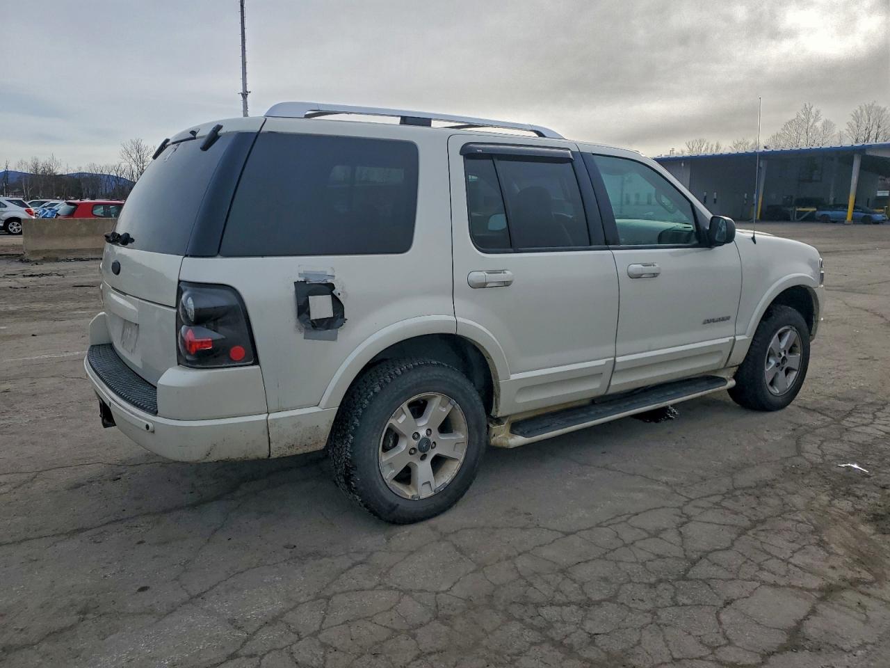 Ford Explorer Limited Image 2