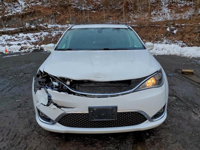 Chrysler Pacifica Touring L Image 5