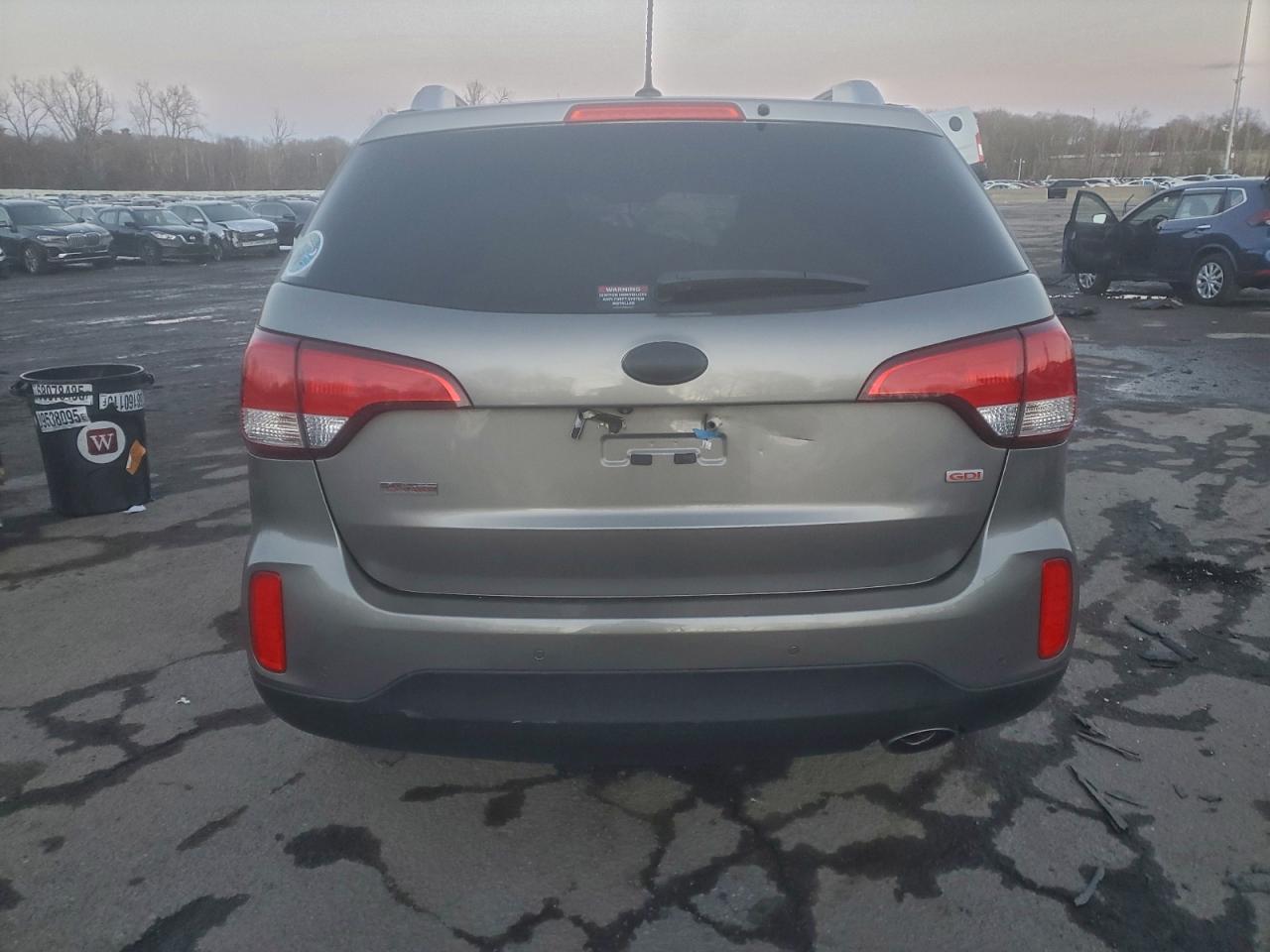 Kia Sorento Lx Image 3