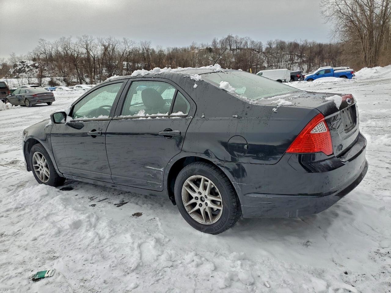 Ford Fusion S Image 12