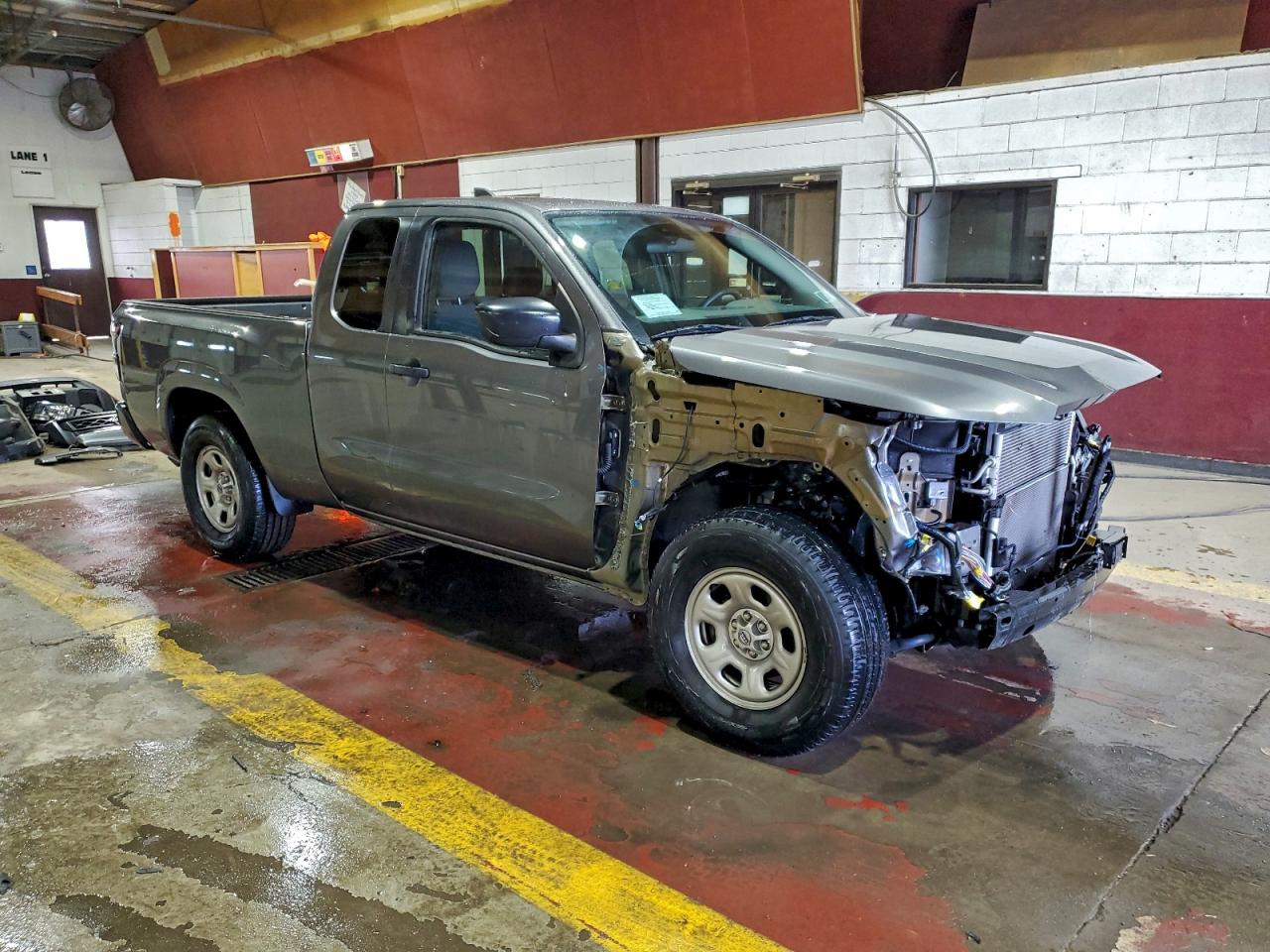 Nissan Frontier S Image 6