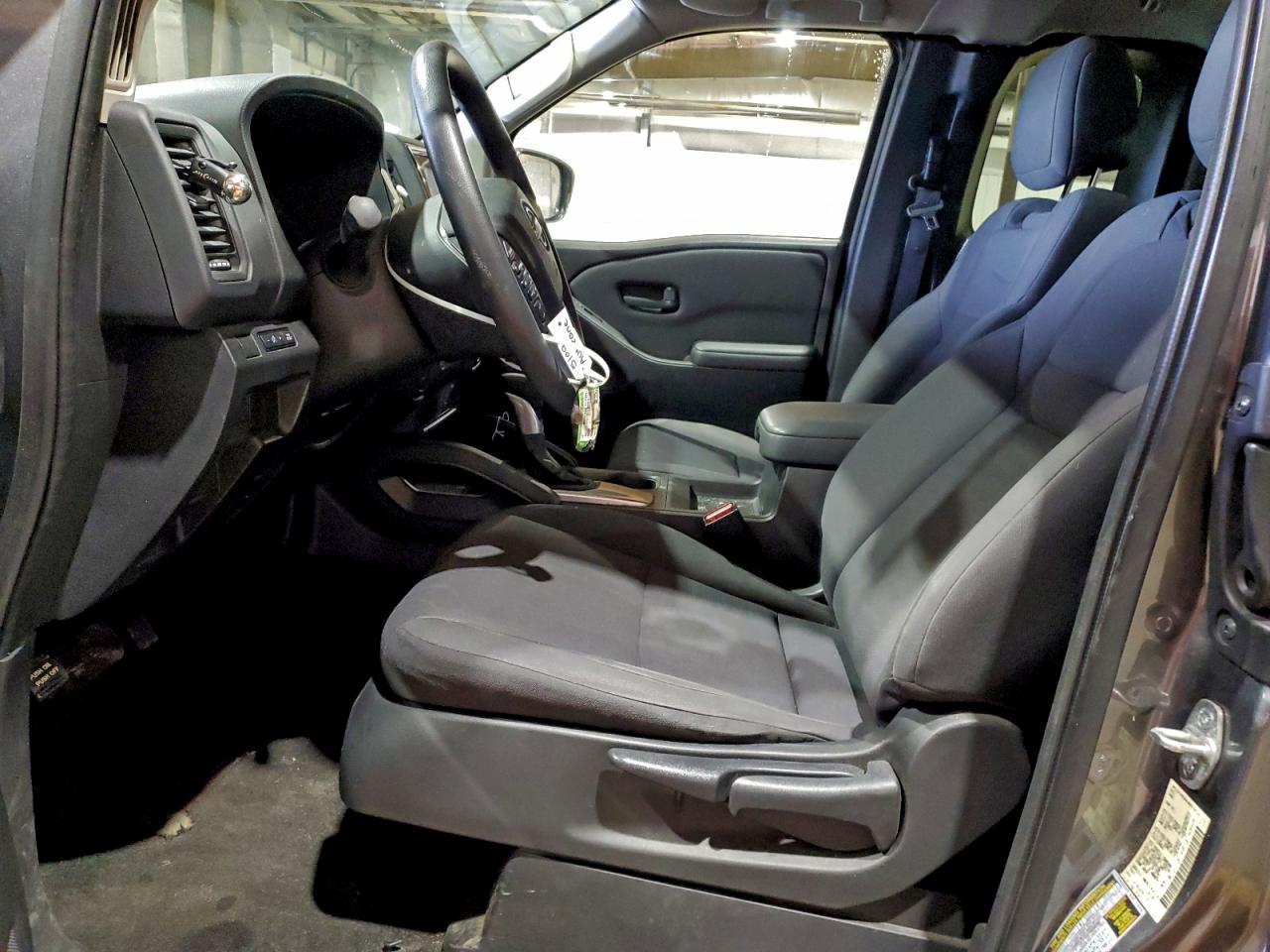 Nissan Frontier S Image 12