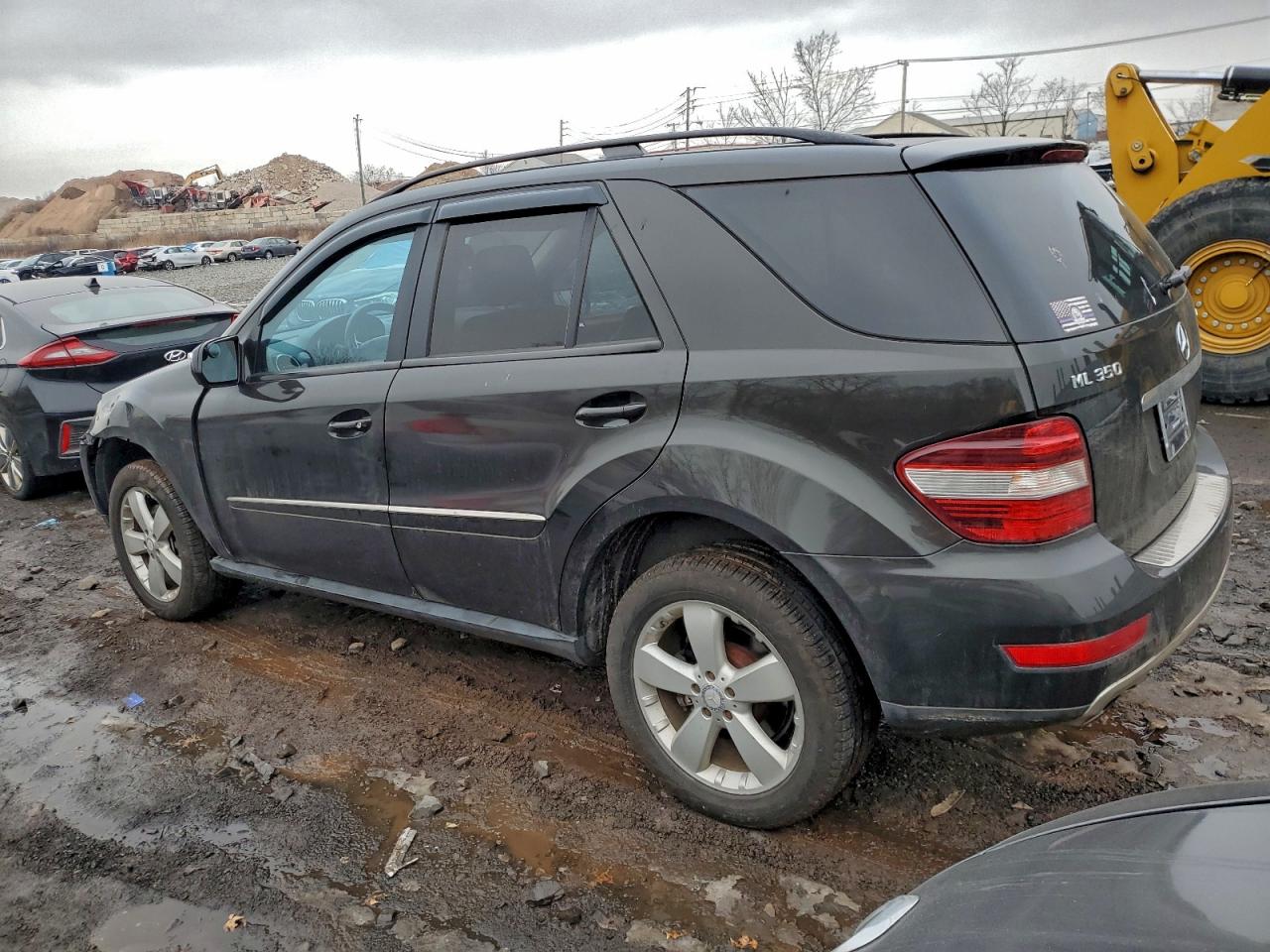 Mercedes-Benz M-Class 350 Image 11