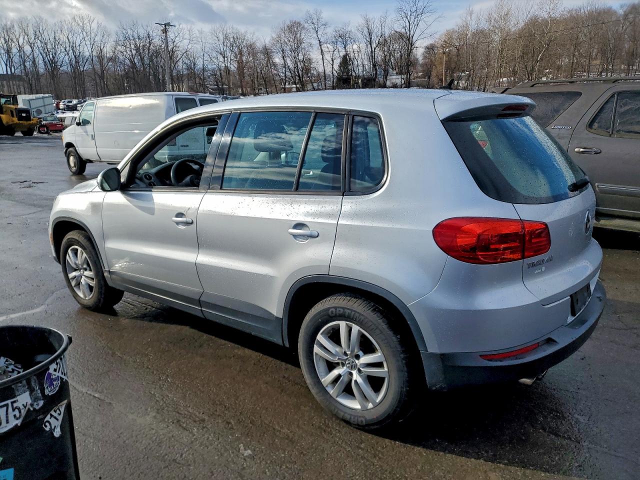 Volkswagen Tiguan S Image 4