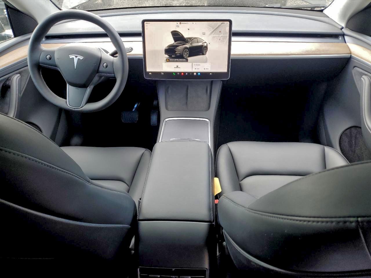 Tesla Model Y Image 11