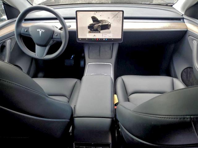 Tesla Model Y Image 11