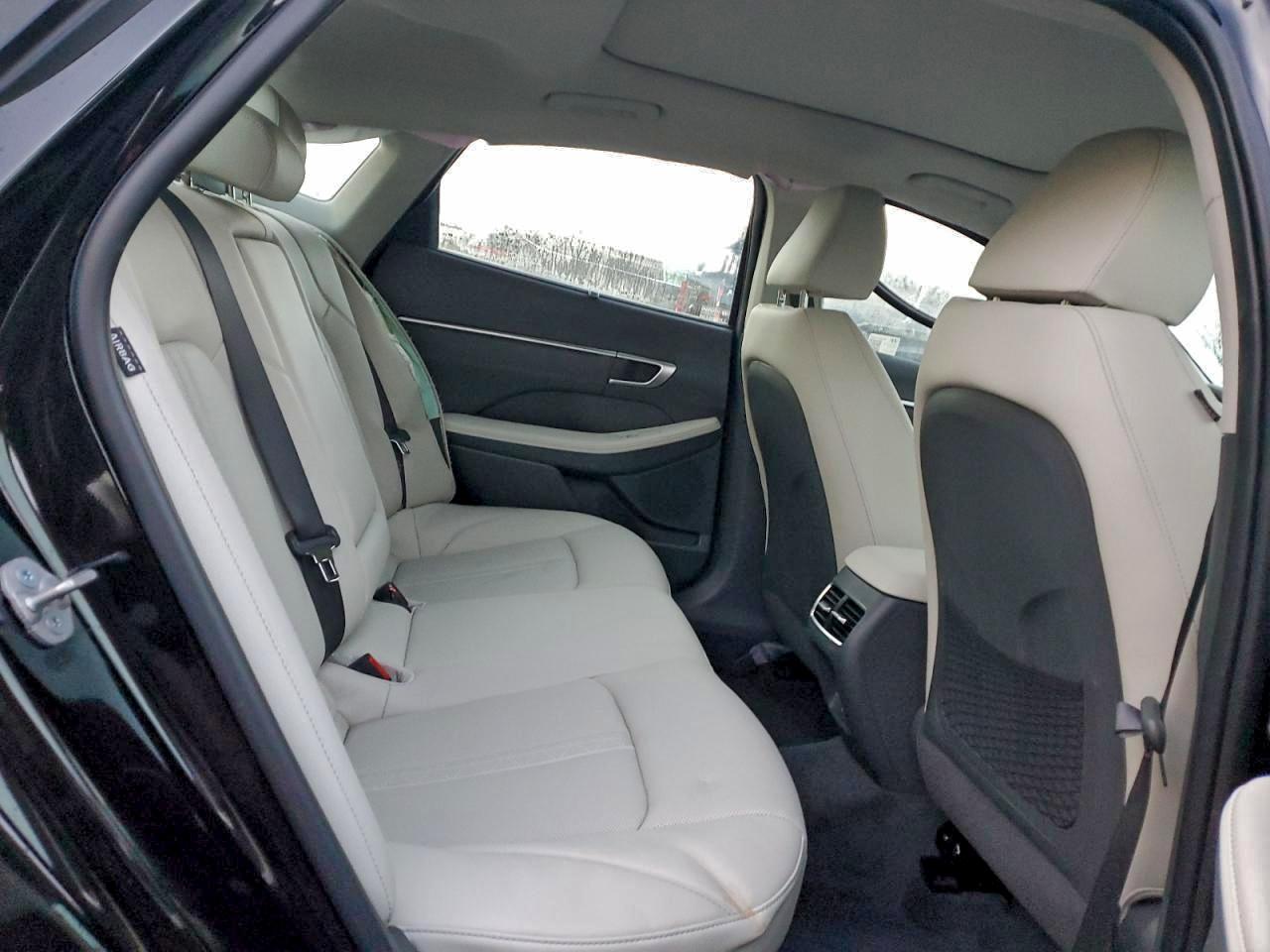 Hyundai SONATA Hybrid Image 4