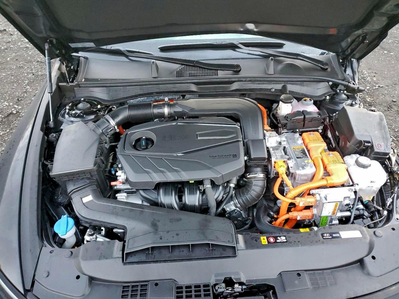 Hyundai SONATA Hybrid Image 9