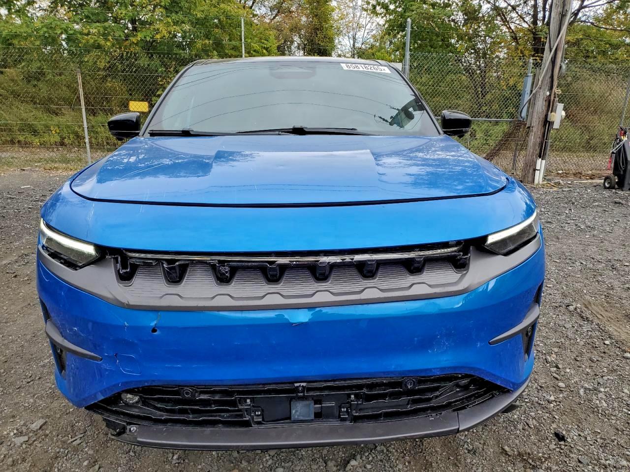 Jeep Wagoneer Limited Image 8