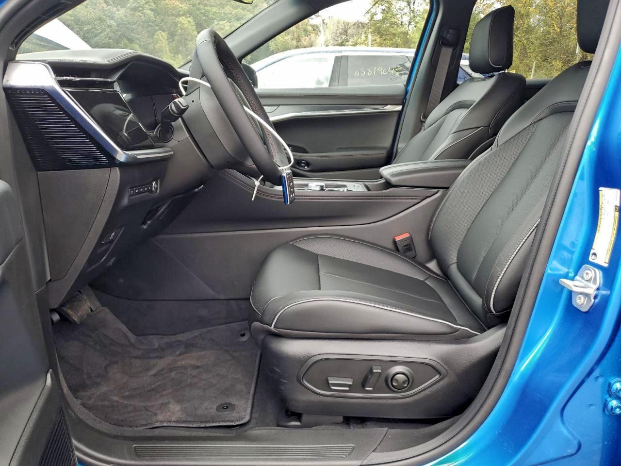 Jeep Wagoneer Limited Image 9