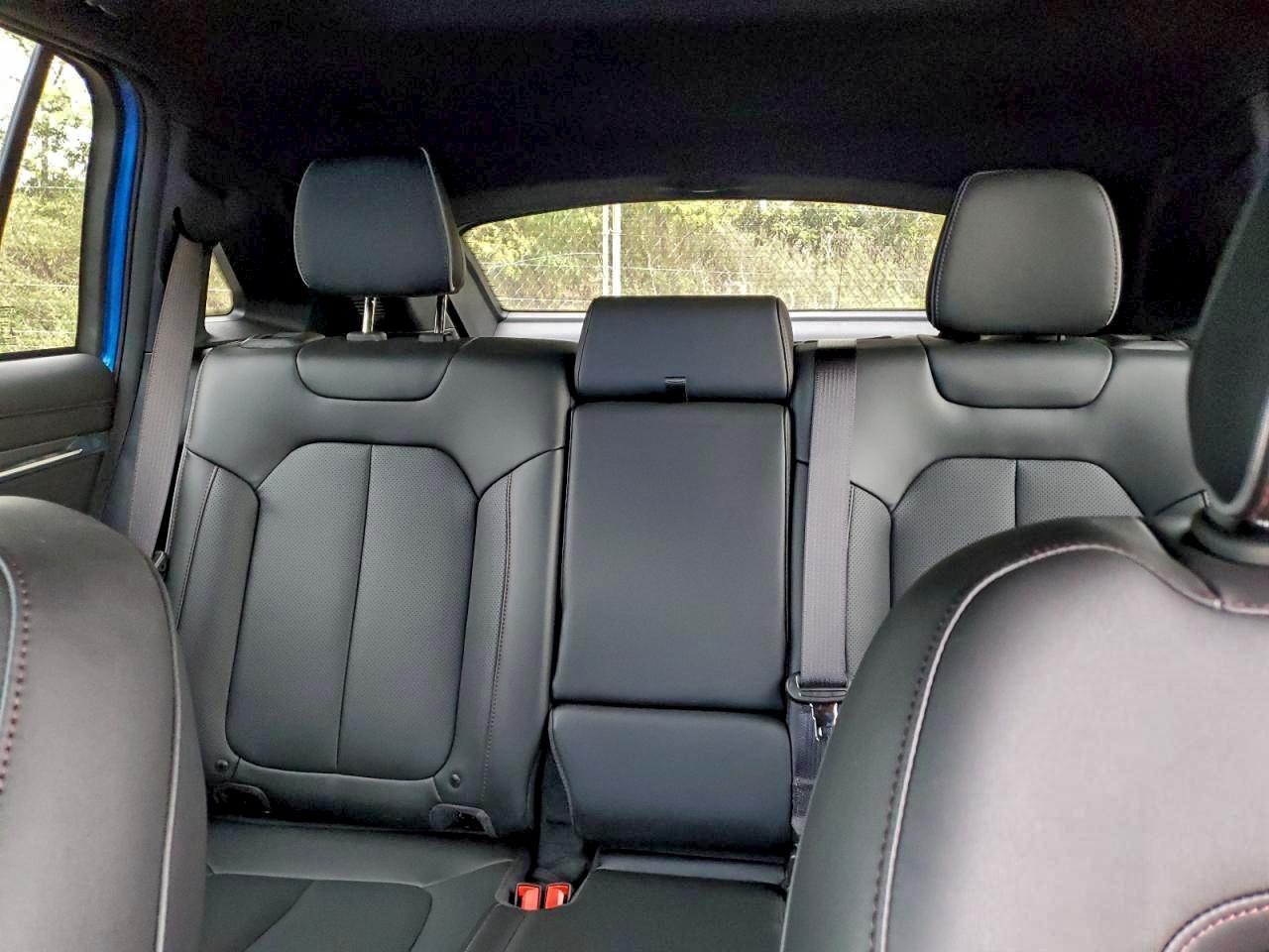 Jeep Wagoneer Limited Image 11