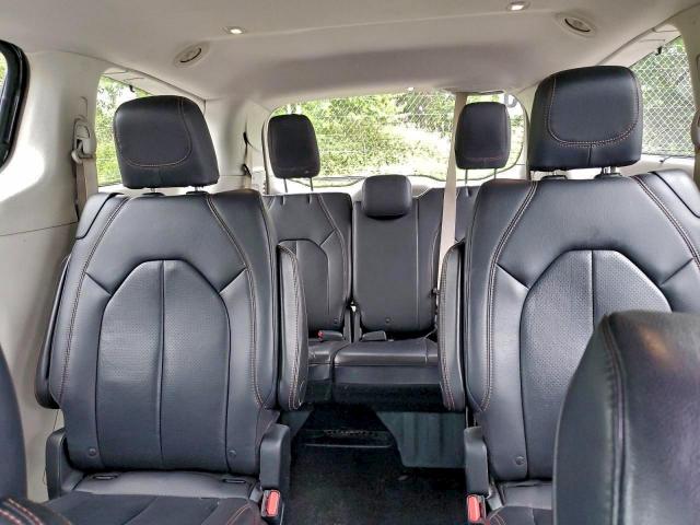 Chrysler Pacifica Touring L Image 13