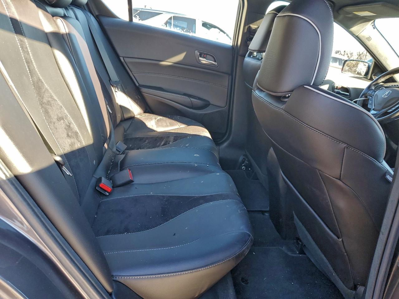 Acura ILX Premium A-spec Image 9