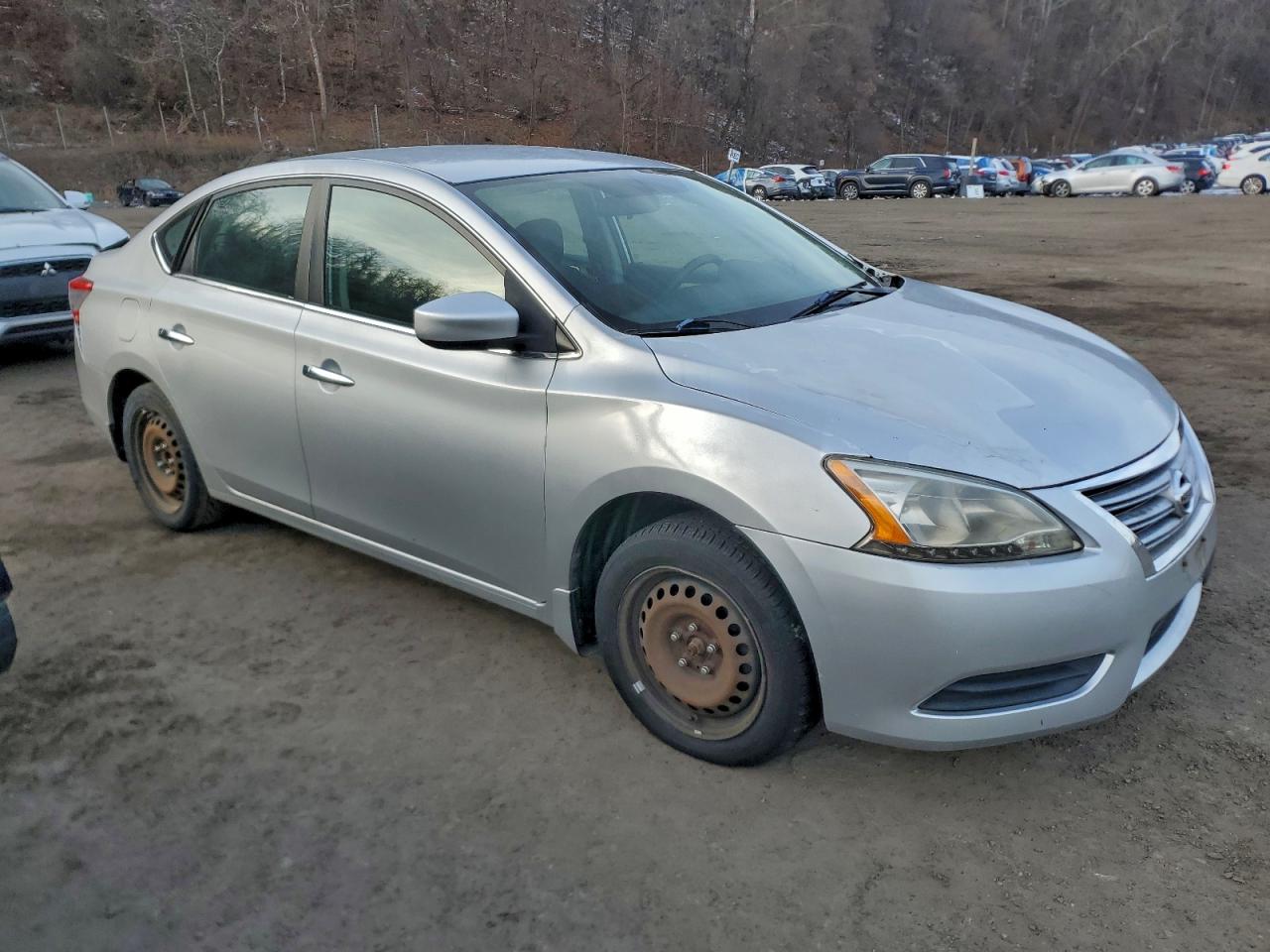 Nissan Sentra S Image 4