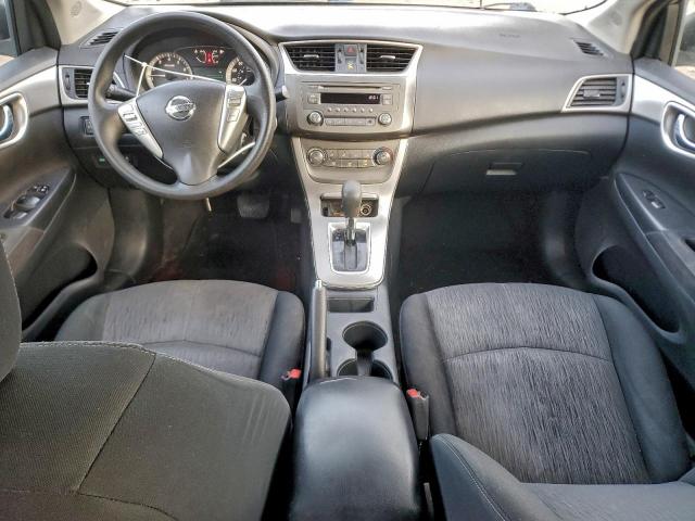Nissan Sentra S Image 2
