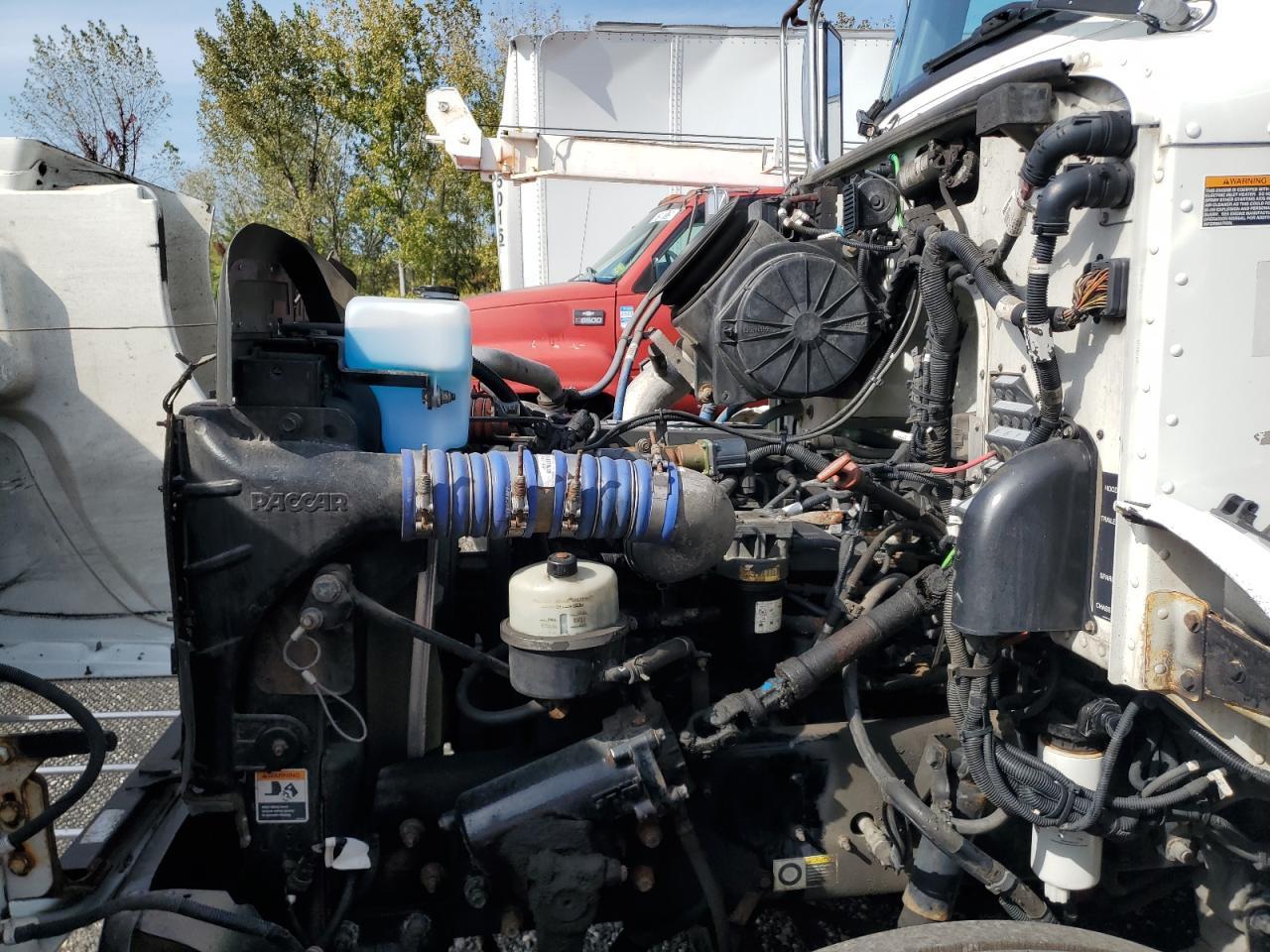 Peterbilt 337 Image 6