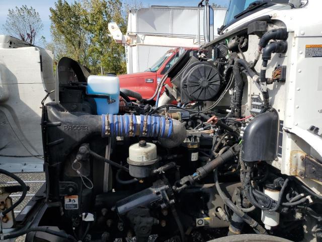 Peterbilt 337 Image 6