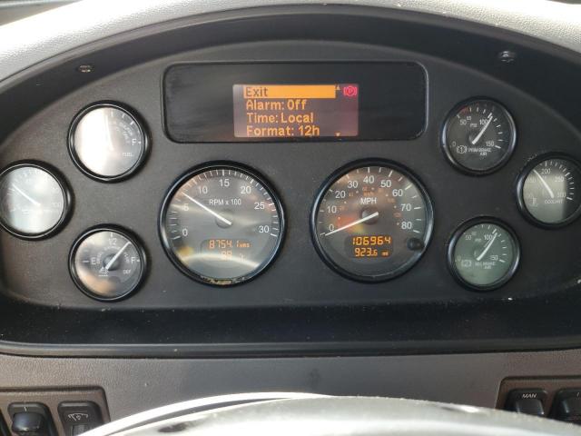 Peterbilt 337 Image 2