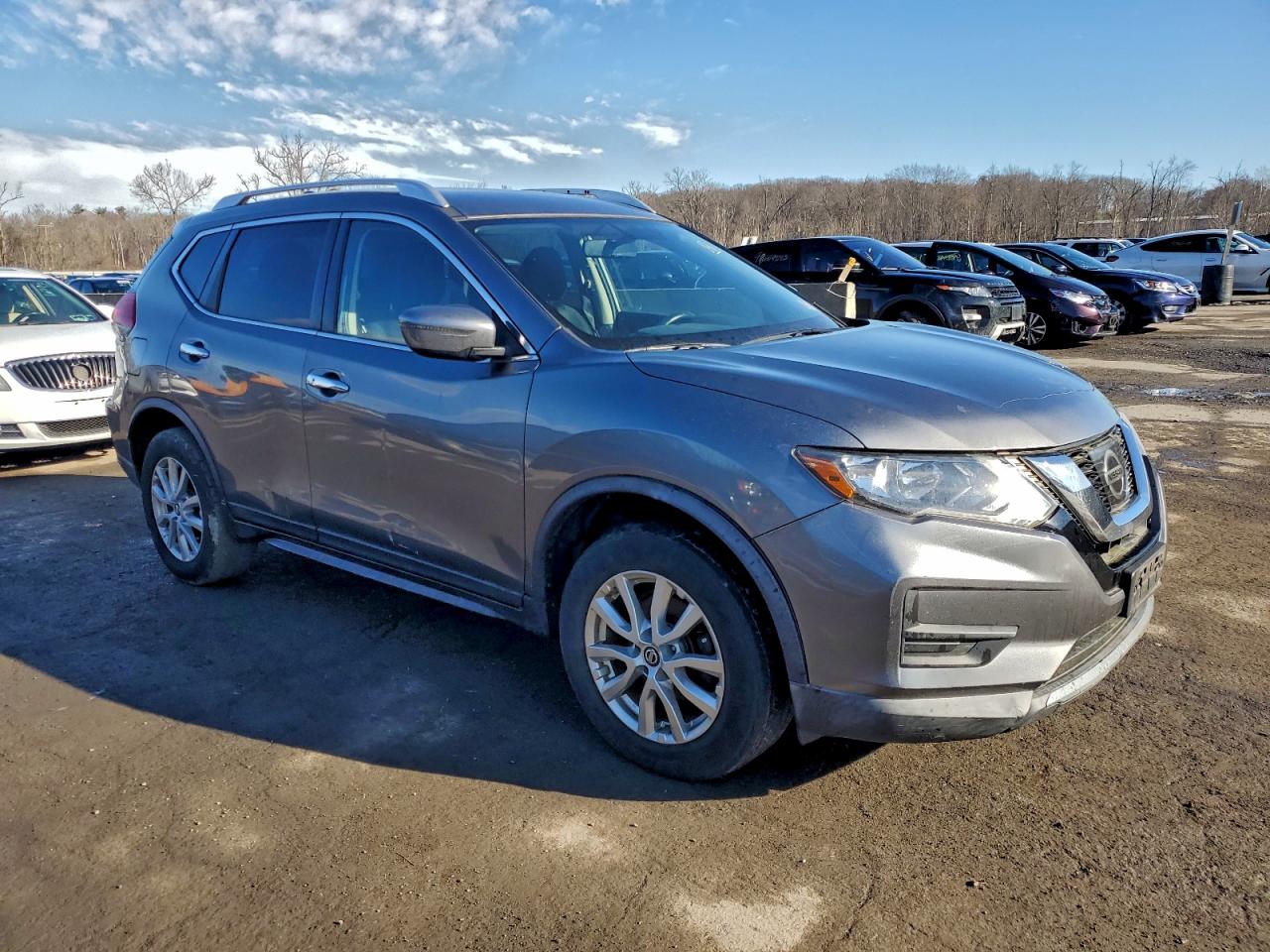 Nissan Rogue S Image 3