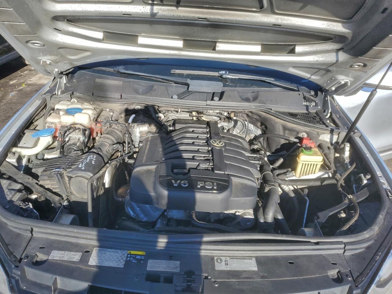 Volkswagen Touareg V6 Image 8