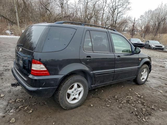 Mercedes-Benz M-Class 320 Image 4