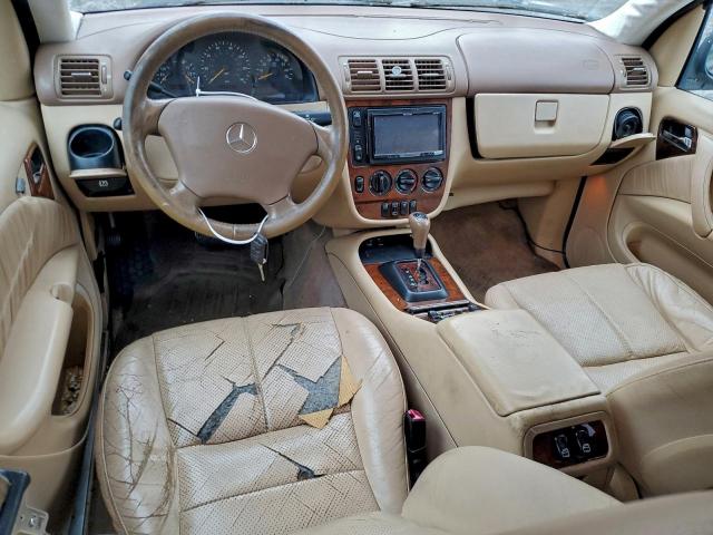 Mercedes-Benz M-Class 320 Image 5