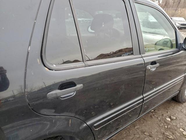 Mercedes-Benz M-Class 320 Image 13