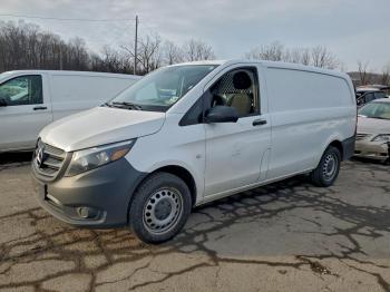  Salvage Mercedes-Benz Metris