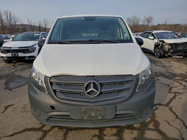 Mercedes-Benz Metris Image 6