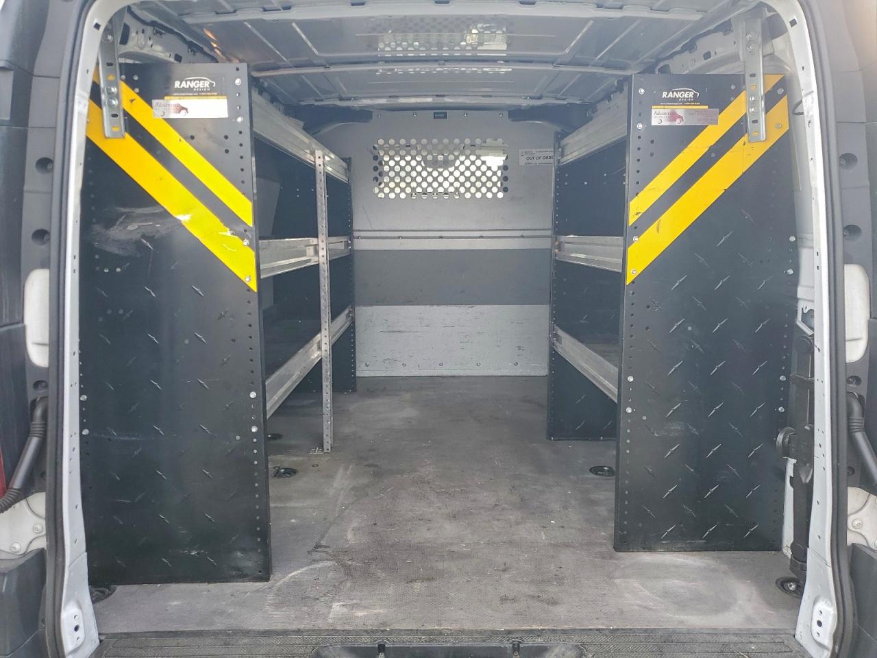 Mercedes-Benz Metris Image 10