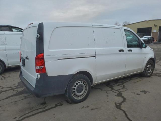 Mercedes-Benz Metris Image 3