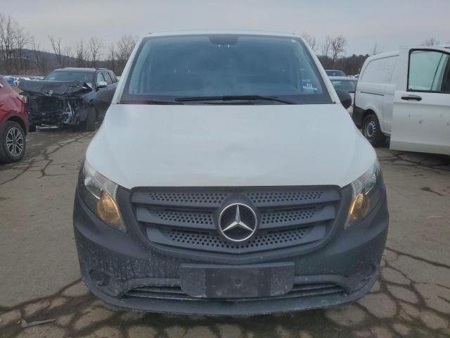 Mercedes-Benz Metris Image 13